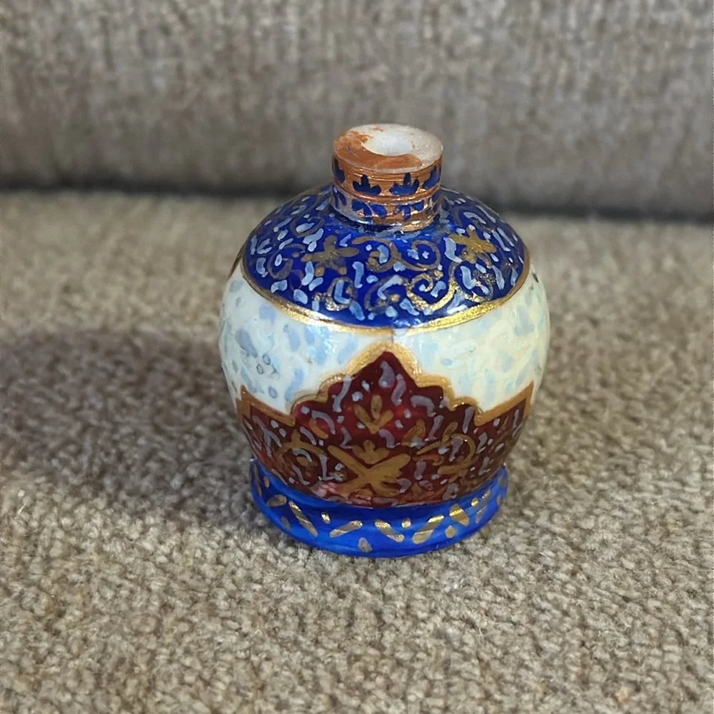 Miniature Vase 1.5” With Gold Accents
